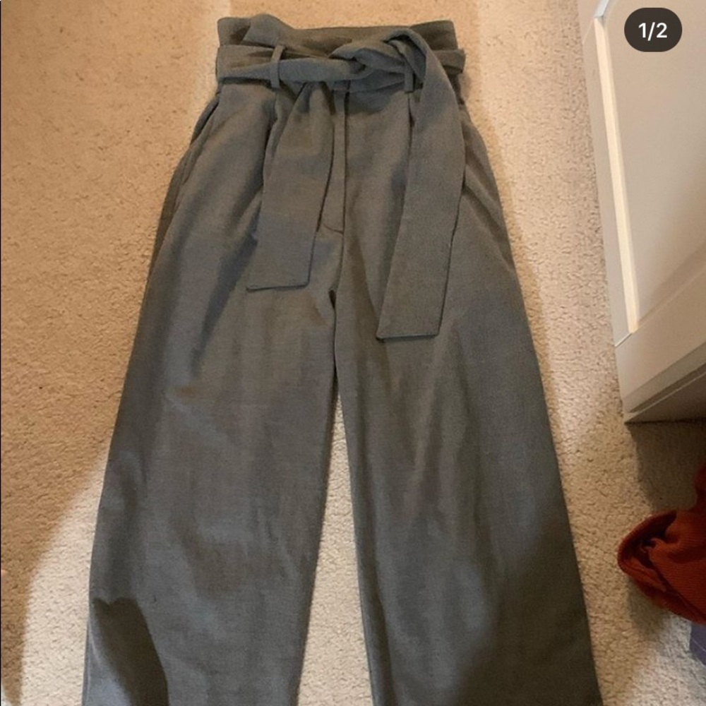 Tie up grey slack
